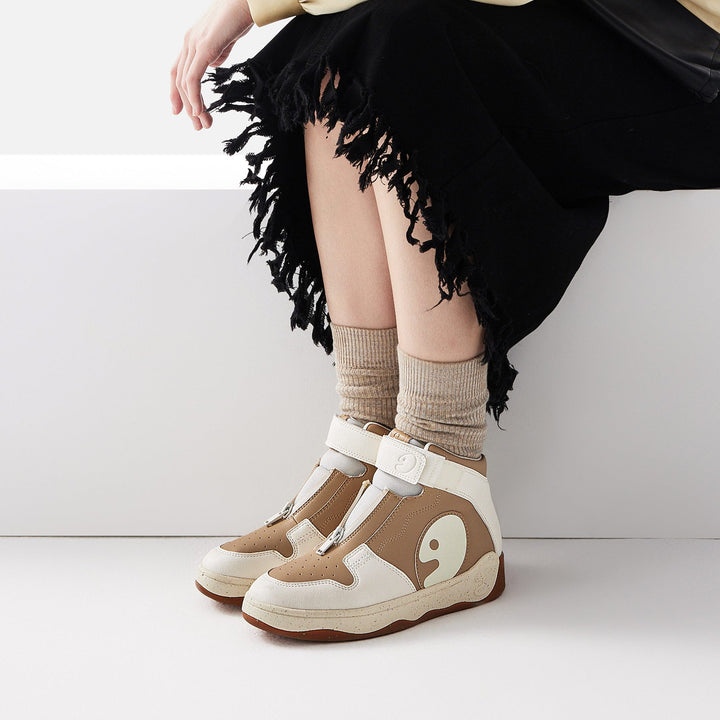 Cedar White Brown Women