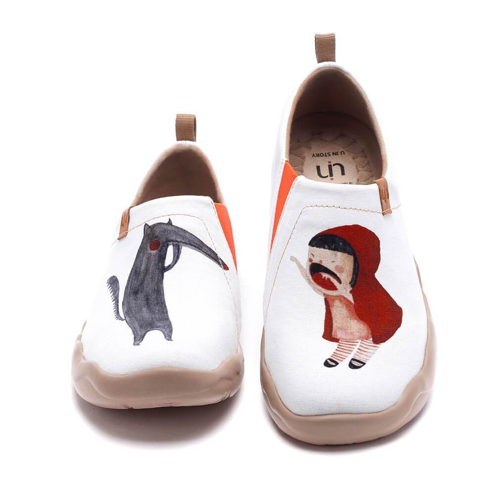 UIN Footwear Women Little Red Canvas loafers