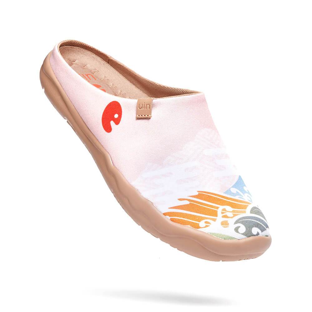 UIN Footwear Women Spring in Mount Fuji Slipper Canvas loafers