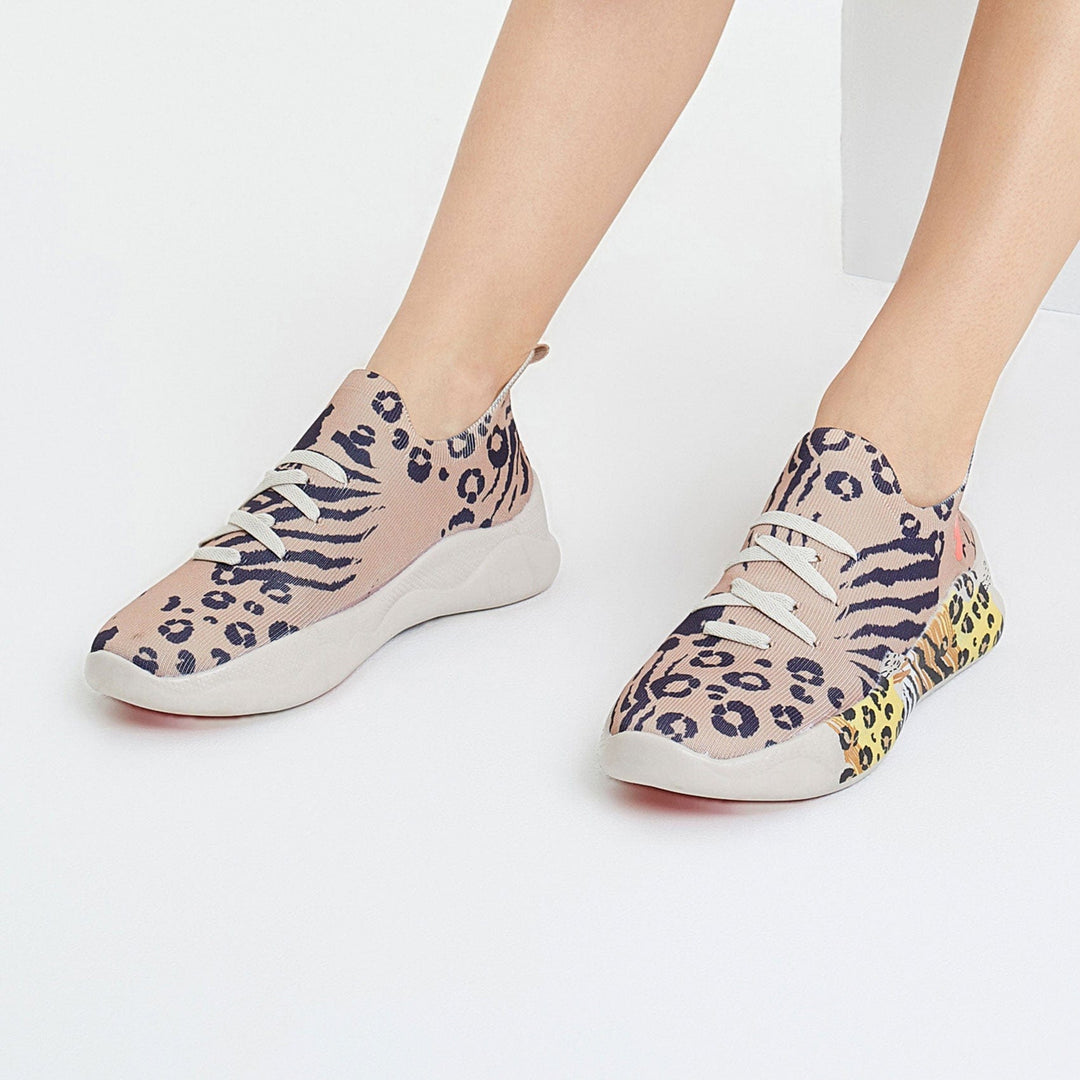 UIN Footwear Women Wild Awakening Mijas I Women Canvas loafers